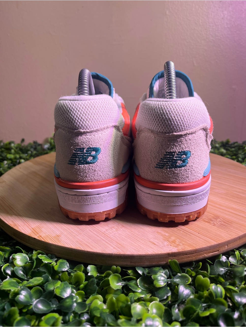 🔥 NEW BALANCE 550 “ SEA SALT VERDIGIS “ ATHLETIC SNEAKERS WMNS SZ 9 MENS SZ 7.5 - Picture 4 of 9